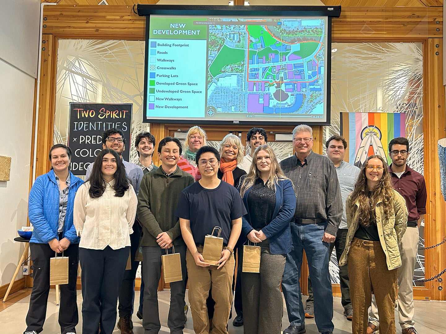 Photograph of Mayor of Tualatin and MCRP class. 